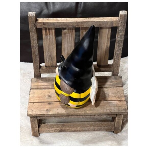 NEW Bumble Bee Gnome Decor 🐝 - Picture 5 of 8